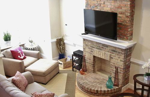 Your Home Away For Home, Convention Center. 96 WALK SCORES. - Photo 17