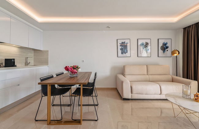 Grand Horizon Luxury Boutique Apartments - Photo 29