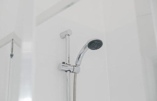 Modern and Comfortable Home away from Home - Photo 47