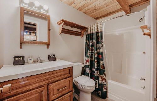 Silver Lake Cabin #67 - Hot Tub - Pets Ok - Wi-Fi - Foto 30