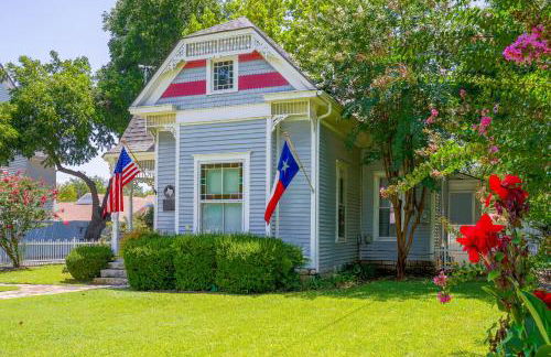 Granbury Home with Fire Pit, Walk to The Square! - Foto 37