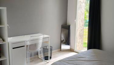 Maison avec cour et parking clos - Foto 2