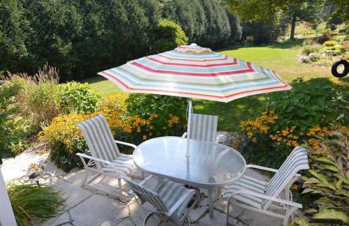 Carraig Mor Cottage - Beautiful House, Amazing Garden, Downtown Baileys Harbor - Foto 4