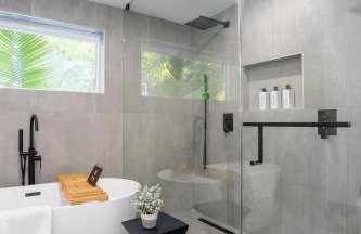 5BR HotTubPoolTableMiniGolf 7 min to Wynwood - Foto 27