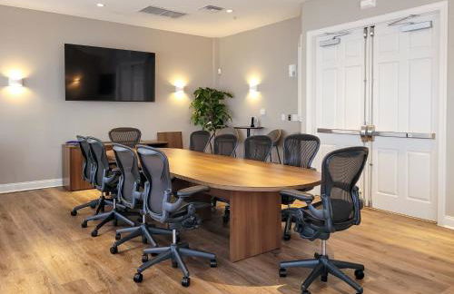 3Br 2Bath Condo Balcony 5min Conv Center 1388ft - Foto 22