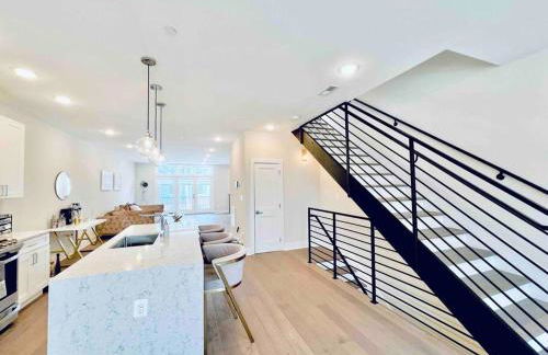 Luxurious 3BDR Penthouse with Private Rooftop Capitol and Monument Views Near Popular H Street Corridor Free Parking and Cancellation - Foto 5