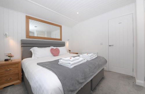 Super King Lodge-sleeps 2-hottub-sea View - Foto 26