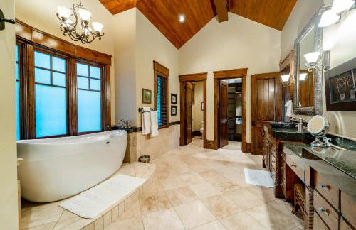 8 Bedroom Deer Valley Masterpiece with endless views. Theater hot tub game room ski-inout - Photo 19