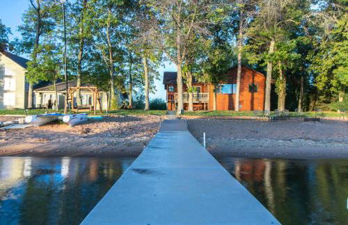 Dog Friendly Leech Lake Home w Perfect Beach Garage Boat Lift - Foto 1