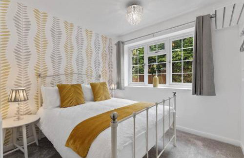 Modern 3 Bedroom Bungalow with Style & Comfort in Leicestershire - Photo 8