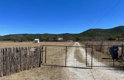 Away at the River - Foto 9