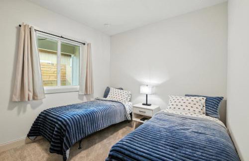 Brand New Cool Comfy Lawrence Retreat Duplex - Photo 11