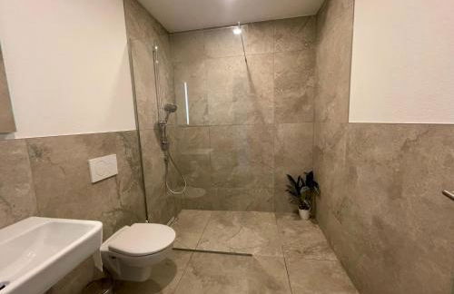 Goldstadt Schlössle Suite 2-Zimmer Design Apartament Zentrum Pforzheim - Foto 63