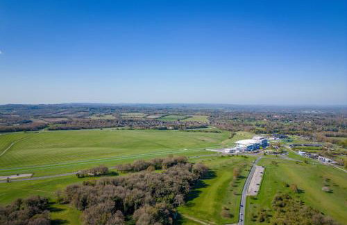 Cozy Maisonette in Langley Vale - Photo 30