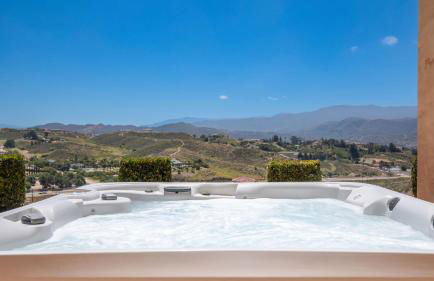 Palazzo Del Sol By AvantStay Breathtaking Home w Mountain Views Hot Tub - Photo 3