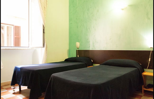 Român Holidays Hostel - Foto 16