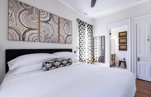 Bourbon Suites -Foodies -Bourbon -2 Living Rooms - Foto 14