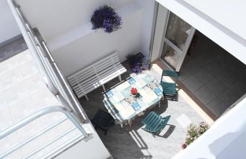 CASA FRONTE MARE POSTO ROSSO 8 POSTI LETTO - Foto 4