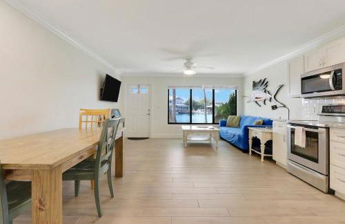 Sailfish Suites 5 - Waterfront Lodging - Photo 4