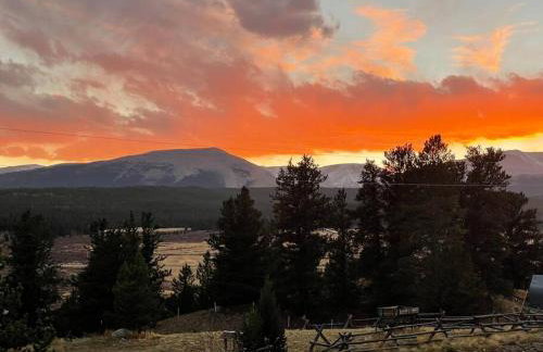 Abandoned Rail Cabin -19 miles to Breckenridge! Hot Tub! - Foto 8
