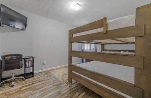 The Turtle House- Quiet complex, 2 BR/ 2 BA - Photo 8