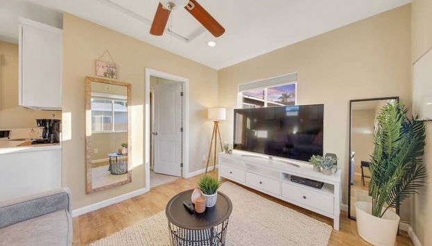 Trendy San Diego Home With Backyard and Firepit - Foto 4, Habitación