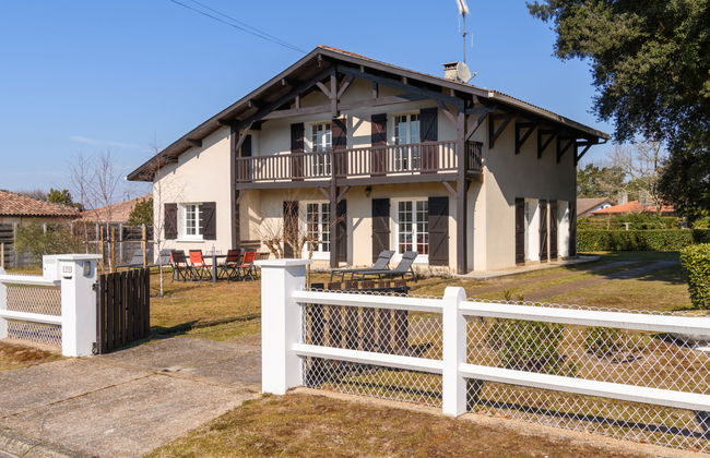 4 bedroom House in Lit-et-Mixe with garden and terrace - Photo 25