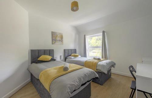 Ryland House Sleeps 8 M6 Access & Garden - Foto 4