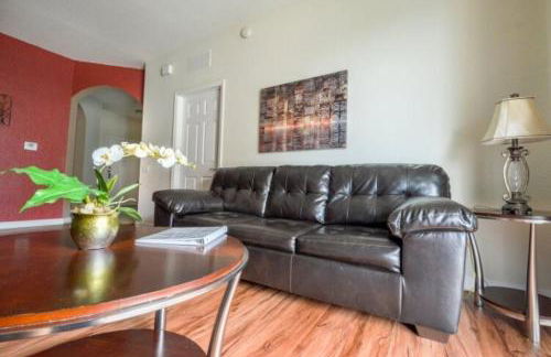 2 Bedroom private lakeview by Conference Center and Epic Universe walking distance - Foto 1