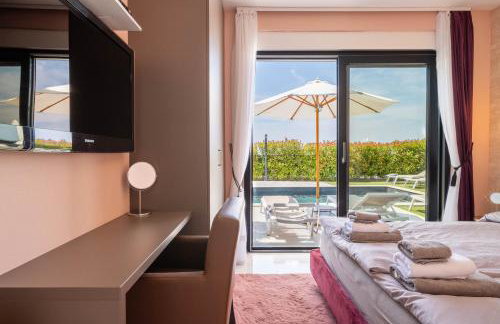 NoaMio Homestay with Heated Swimming Pool & Sauna - Photo 6