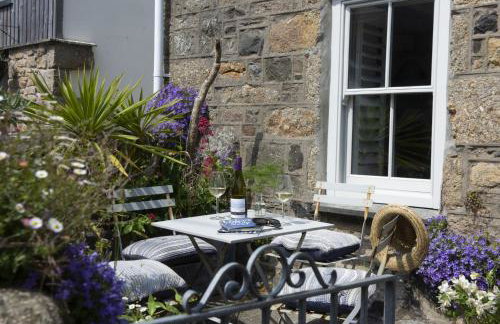 Piskey Cottage, Mousehole - Close to Harbourside - Free WiFi - Free Parking - Photo 14