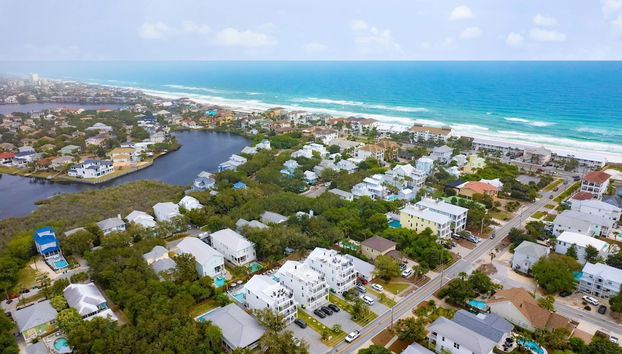 Dolphin Days by Avantstay Pool 0 2mi to Beach - Foto 3, Habitación