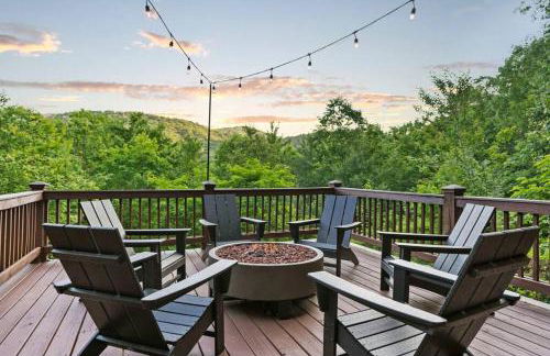 The Remedy at Blue Ridge - mountain view cabin with hot tub and two fire pits - Foto 24