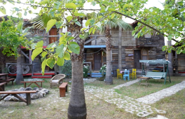 Kadir's Family House - Photo 6