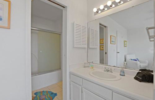 Beach Paradise & Pools - Oceanfront on Harbor Island - Foto 19