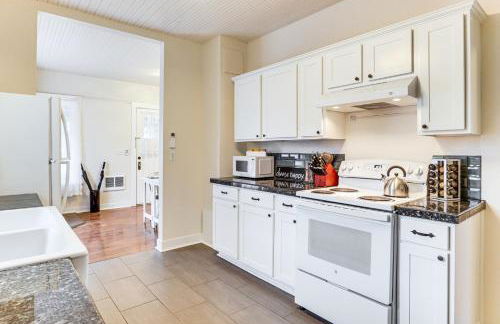 Walkable Location Quaint Cottage in Forest Grove! - Foto 10