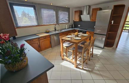 Apartment with pool and wide view - Foto 11