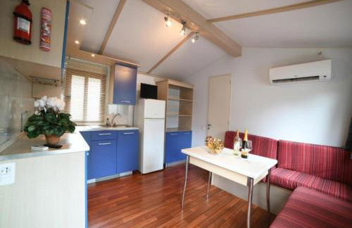 Bungalow in Ferienresidenz mit Pool - Foto 13