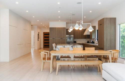 Modern Poolside Paradise - Foto 12