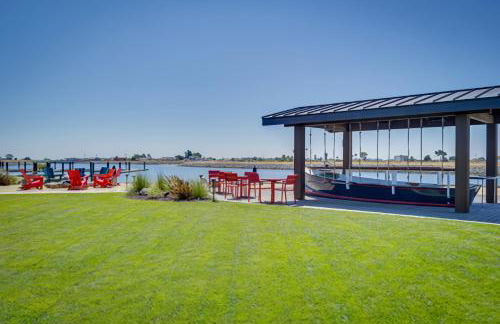 Waterfront Resort Style Villa - 5 min to fastwater - Foto 9