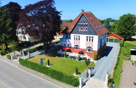 Rosen Villa - Photo 1