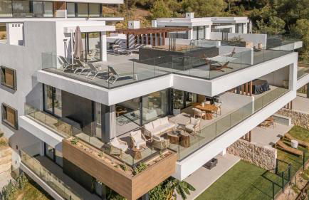 Casa Sol Luxury Rooftop Penthouse Gym Spa Pools - Photo 15