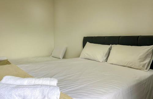 Casa Individual com 2 suítes, cozinha completa, Internet privativa 300MBPS, região bem sossegada com comercios diversos ao redor - Foto 8