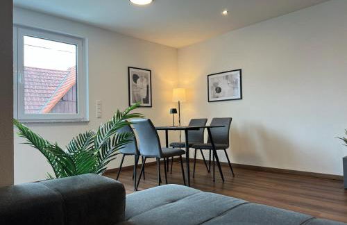 Jellys Apartment - 70qm - Balkon - Küche - Parken - 2x smart TV - King Size Bett - nur 5min zum Europa Park - Foto 5