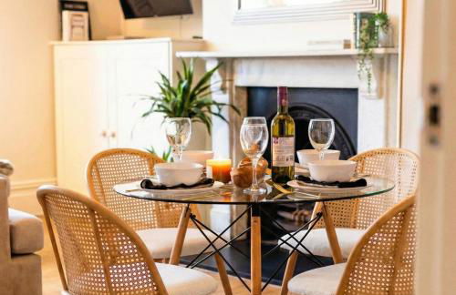 2-Bed Apartment in Redland, Bristol - Work-Ready - Foto 36