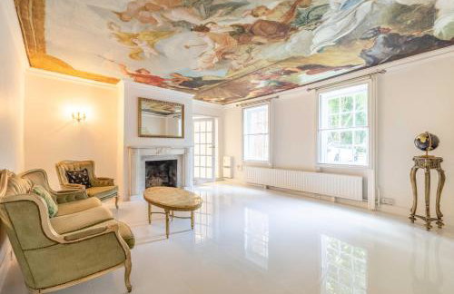 Luxury Grand Windsor Mansion Private 5 Acres & Helipad - Photo 3