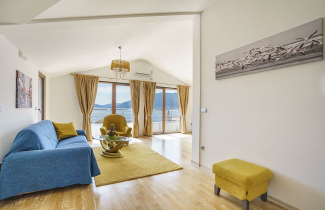 Tivat Montenegro - Foto 20