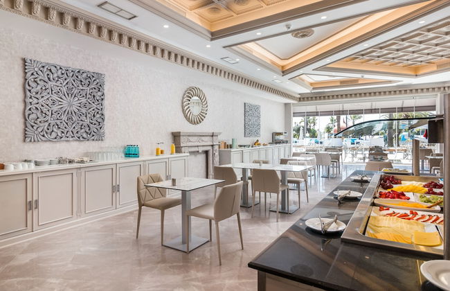 Park Plaza Suites Apartamentos - Photo 23