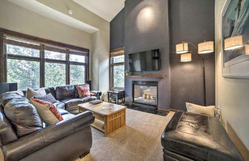 Modern Mammoth Lakes Condo Ski, Hike, and More! - Photo 1