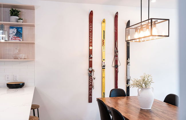 Huckin' Harry's by Revelstoke Vacations - Photo 37